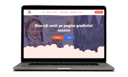 Ecran laptop cu pagina grădiniței afișată
